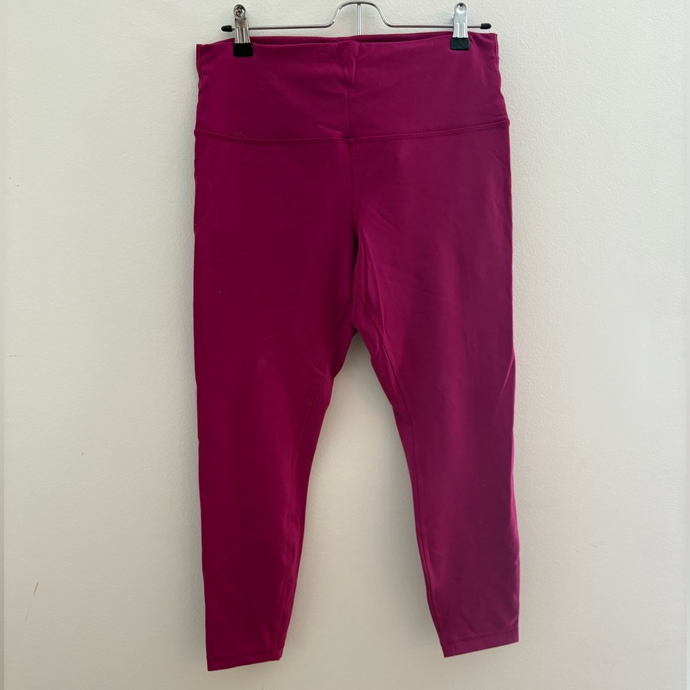 NWOT Wunder Train High-Rise Tight 25"